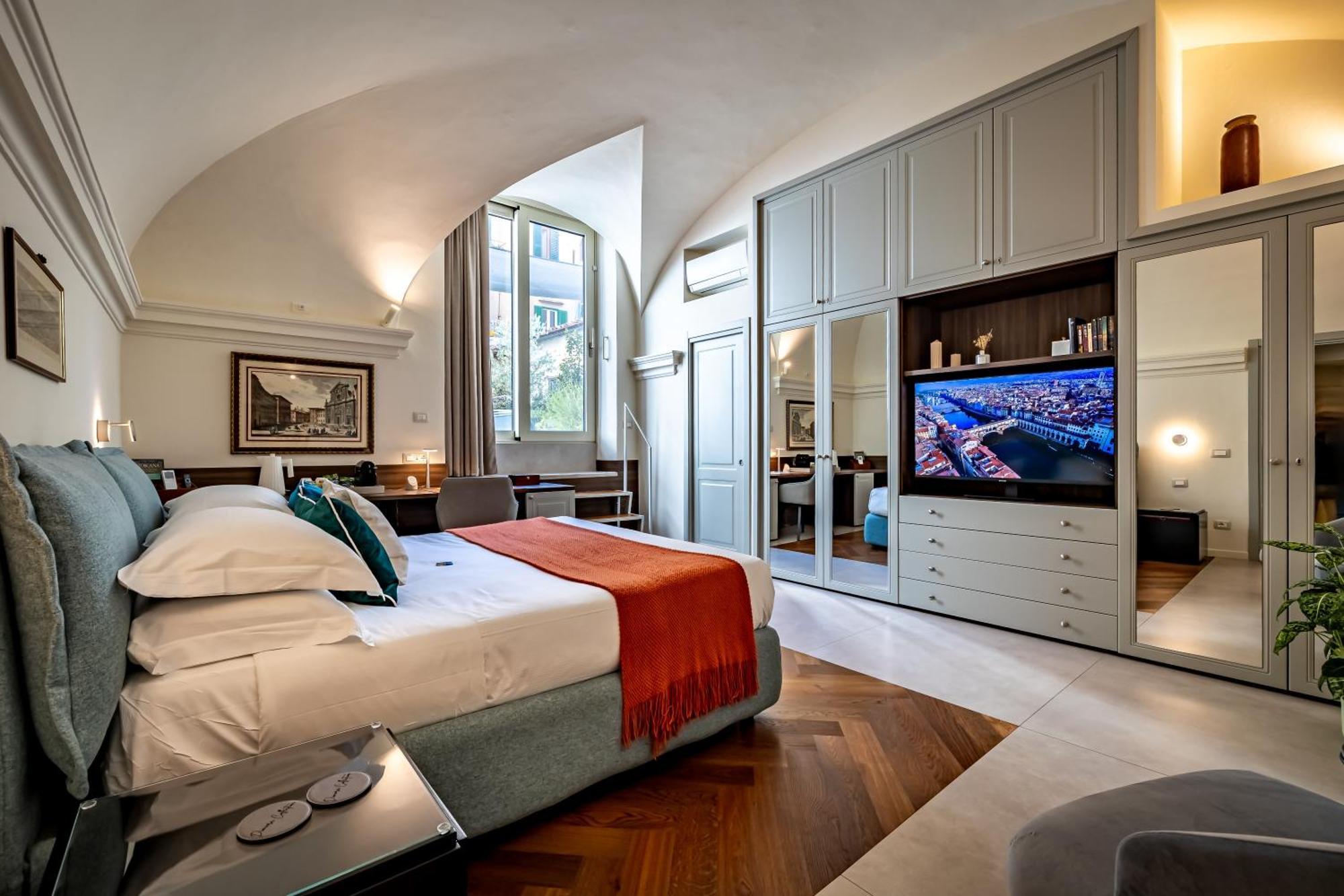 Dimora Collection - Le Corti - Boutique Luxury Suites In A Restored 13Th Century Convent, With Sauna And Gym (Adults Only) Florenz Exterior foto